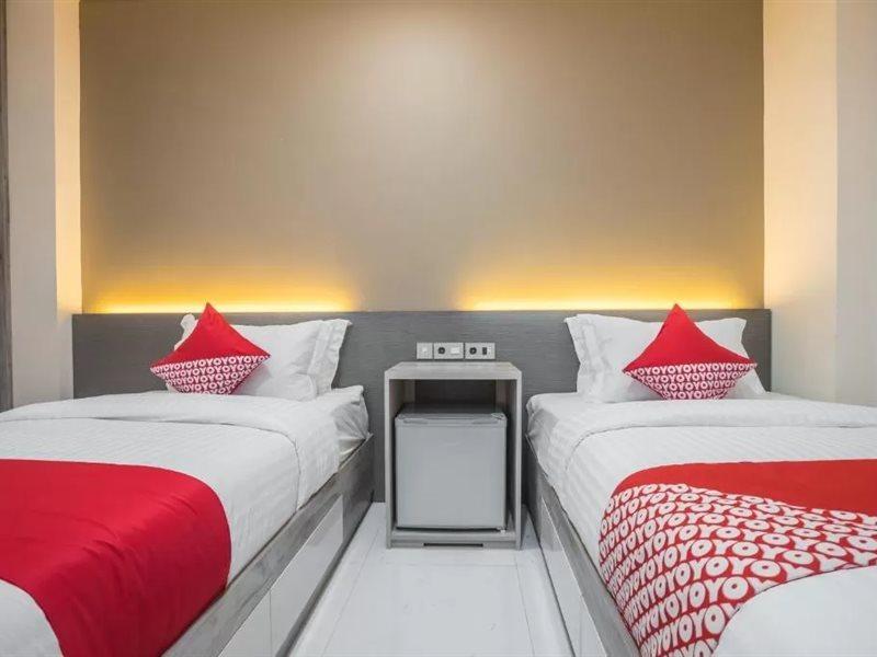 Super Oyo 1487 Residence Khoe Jakarta Exterior foto
