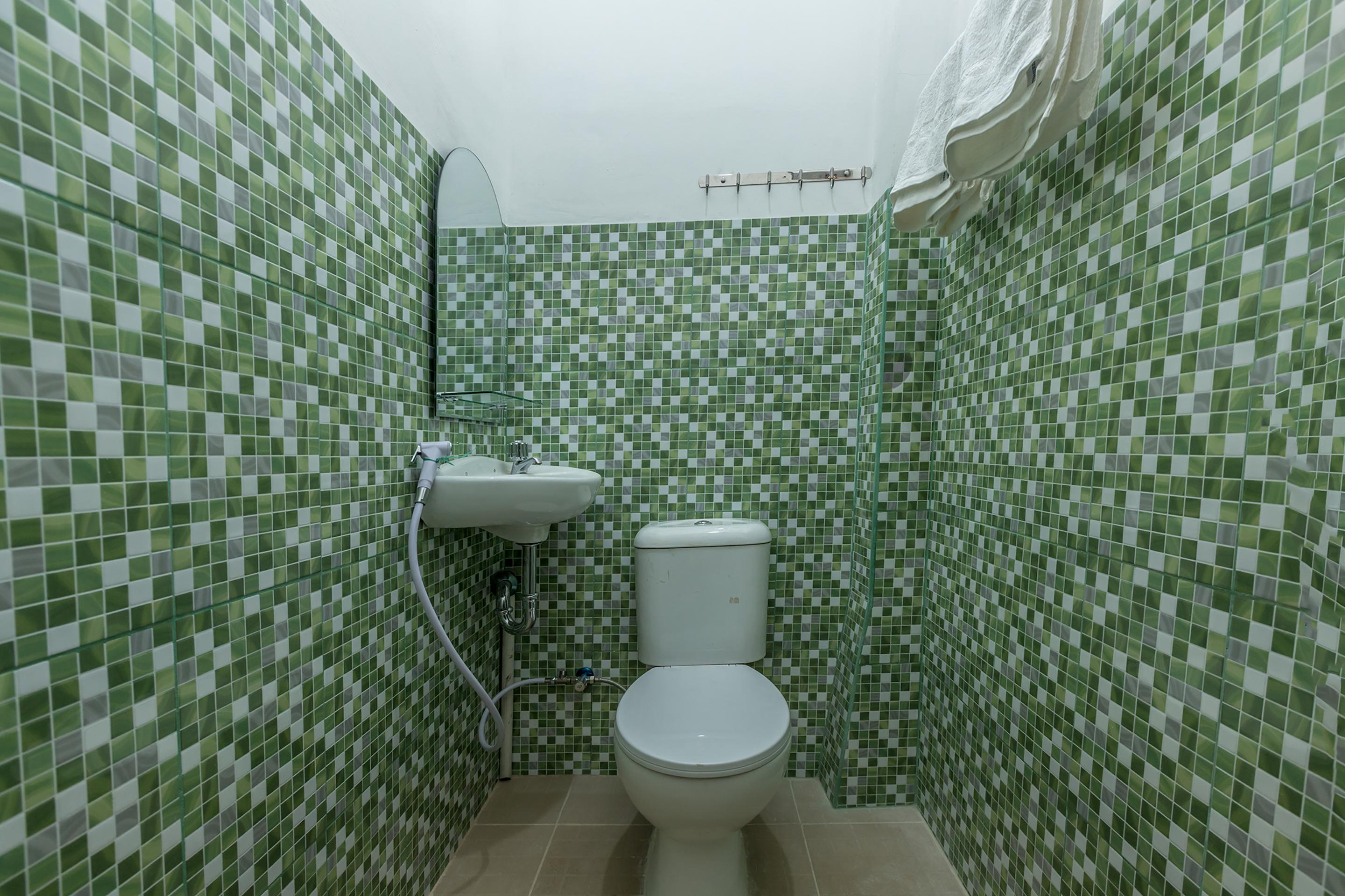 Super Oyo 1487 Residence Khoe Jakarta Exterior foto