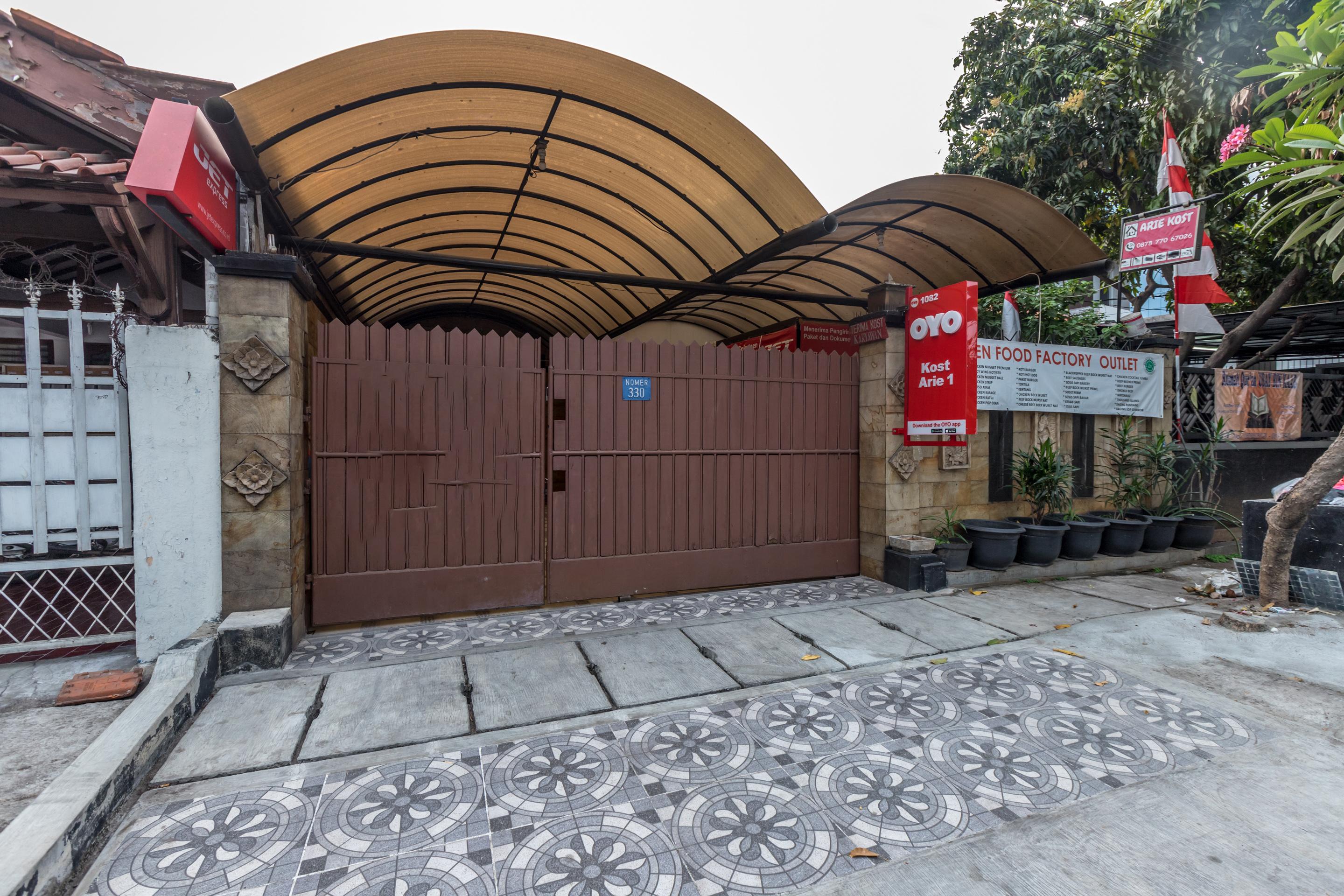 Super Oyo 1487 Residence Khoe Jakarta Exterior foto