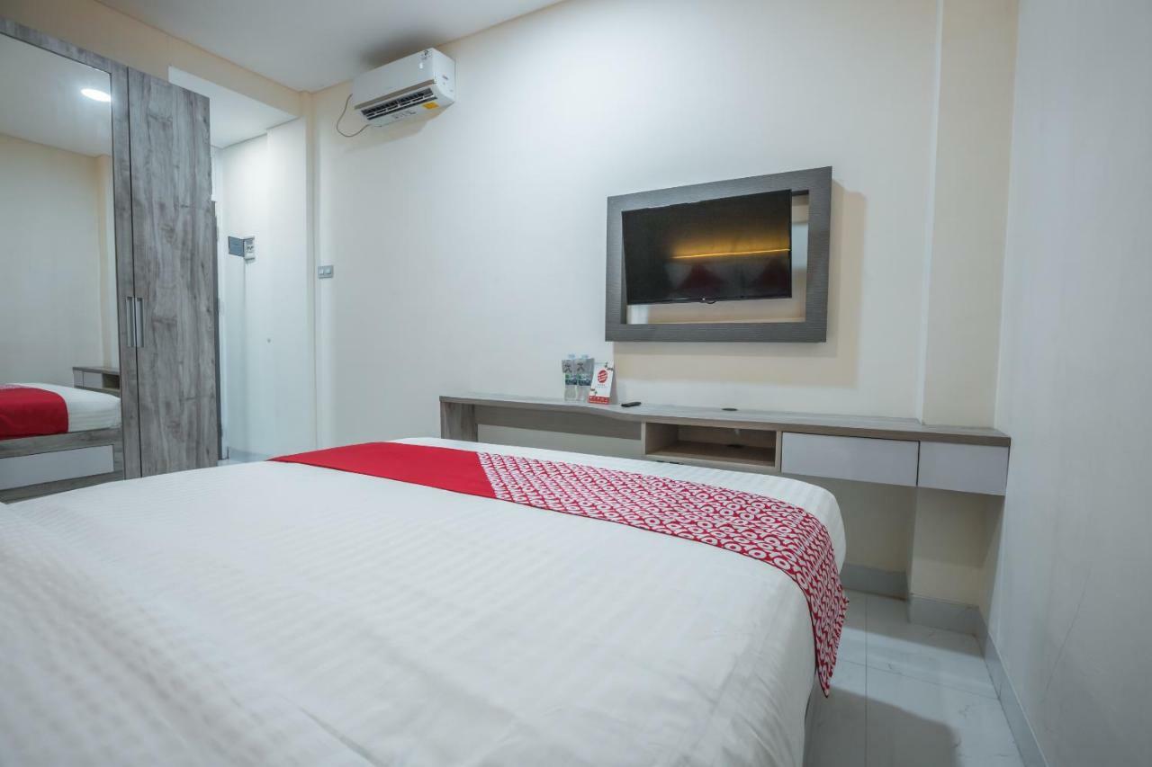 Super Oyo 1487 Residence Khoe Jakarta Exterior foto