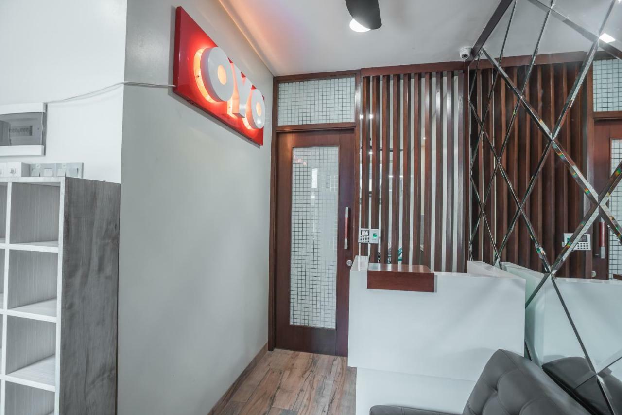 Super Oyo 1487 Residence Khoe Jakarta Exterior foto