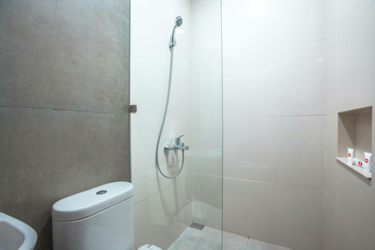 Super Oyo 1487 Residence Khoe Jakarta Exterior foto